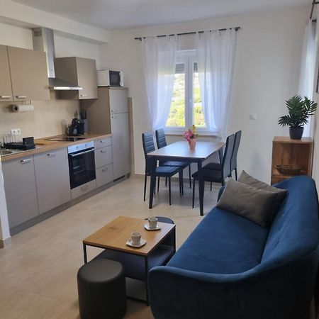 Apartment Oliva Krk Town Esterno foto